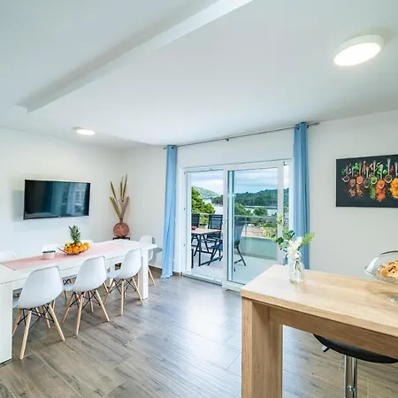 Veliki Dvoetazni Apartman S Parkingom Dubrovnik Exterior photo
