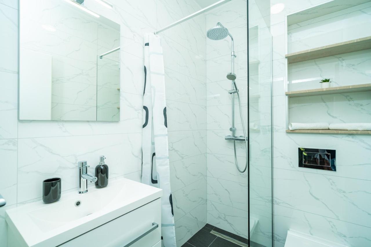 Veliki Dvoetazni S Parkingom Apartment Dubrovnik